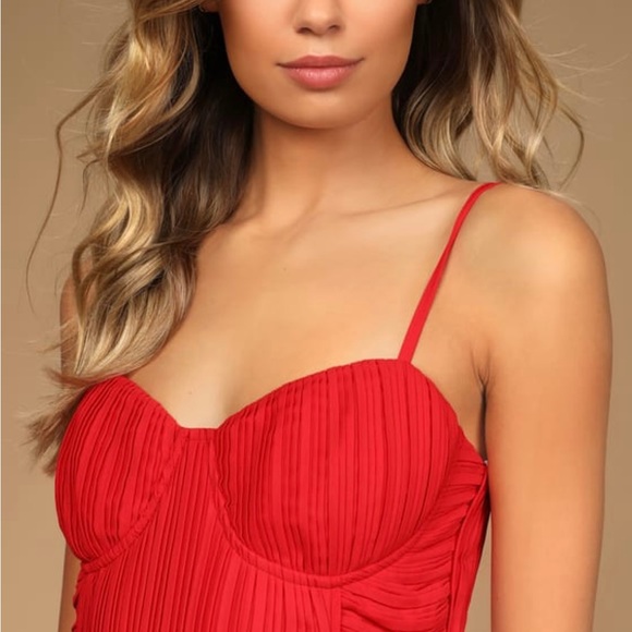 Lulu’s Cascading Crush Red Tiered Midi Dress - M - Picture 4 of 9